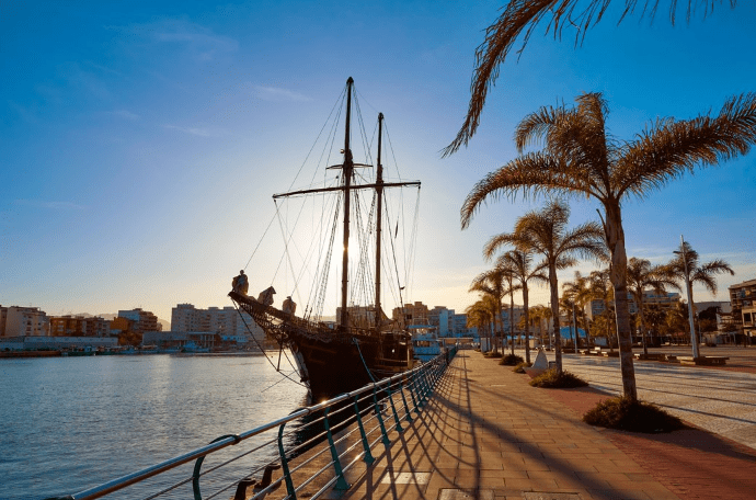 Gandia Port promenade - Valencia i Spanien