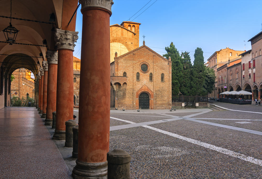 Santo Stefano - Torv i Bologna i Italien