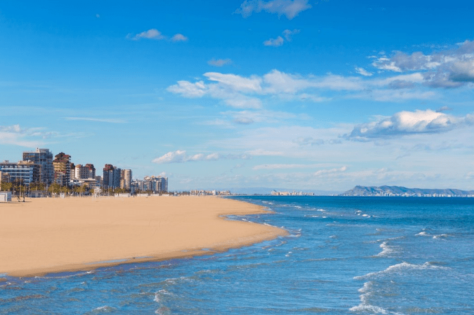 Strand i Valencia i Spanien