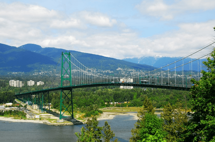 Lions Gate Bridge i Vancouver i Canada