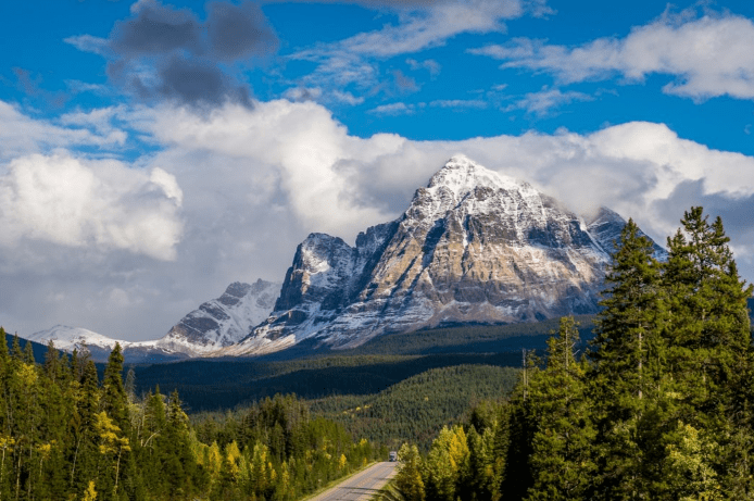 Yellowhead Highway - Udsigt til Mount Fitzwilliam - Canada