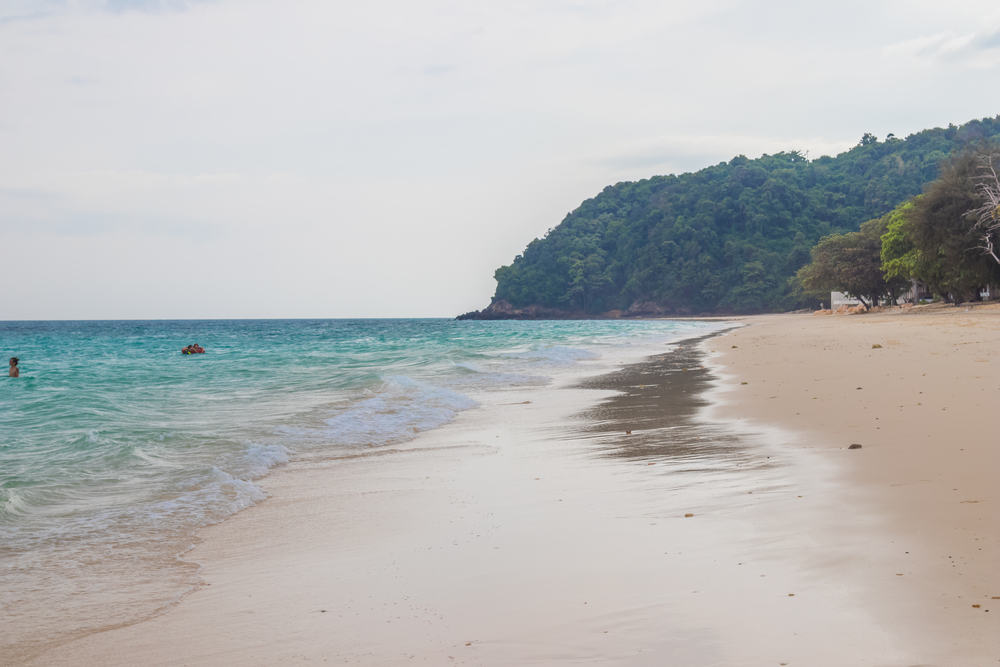 Maiton stranden - Phuket i Thailand