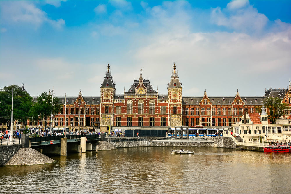 Hovedbanegården i Amsterdam - Holland