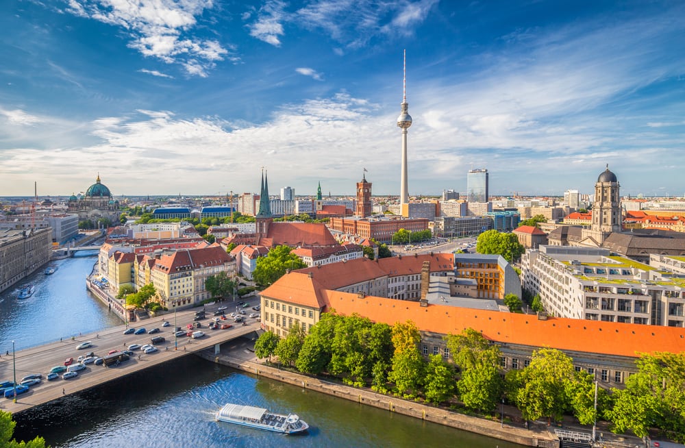 Berlin med fjernsynstårnet i baggrunden - Tyskland
