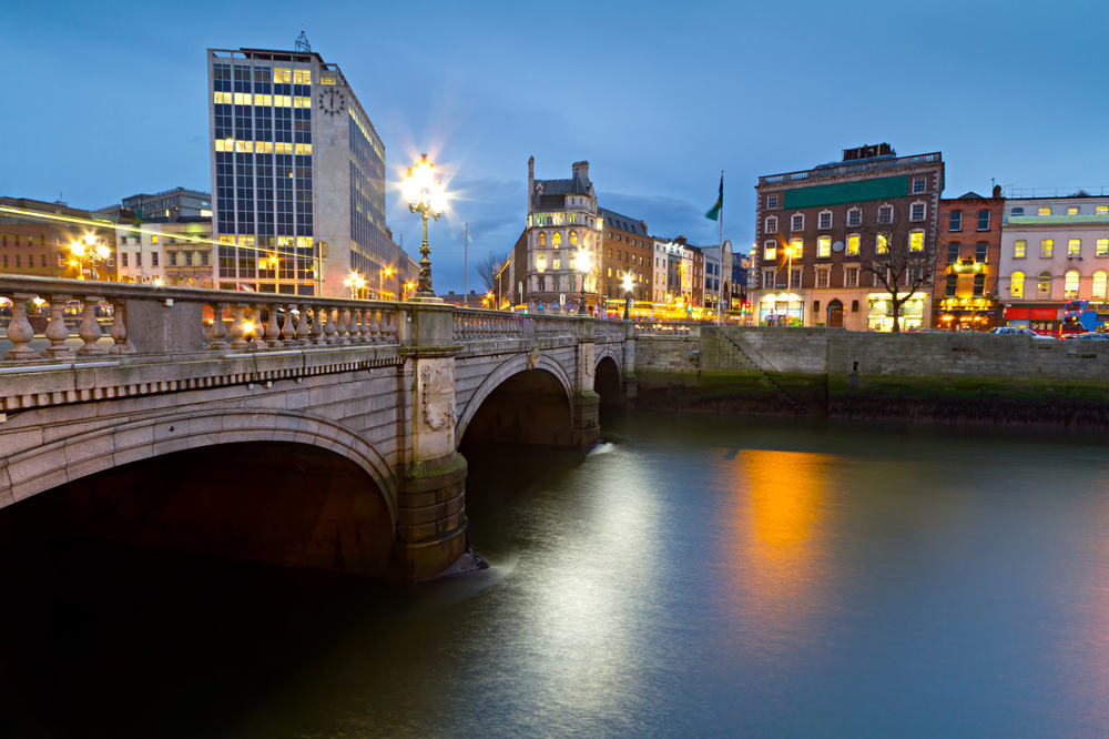 O'Connell Street Bridge - Dublin i Irland