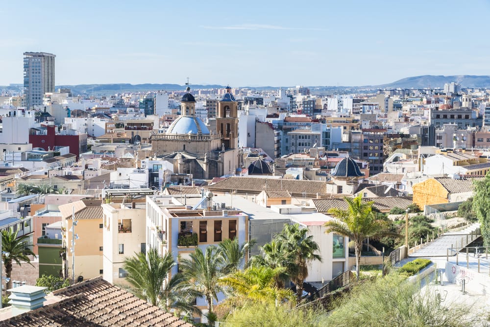 Panorama view over Alicante i Spanien