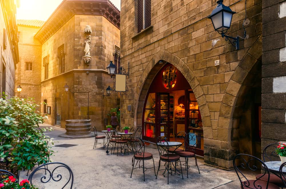 Poble Espanyol viser Barcelonas traditionelle arkitektur