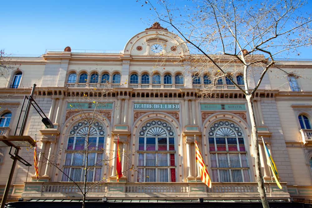 Facaden af Liceu teatret i Barcelona.