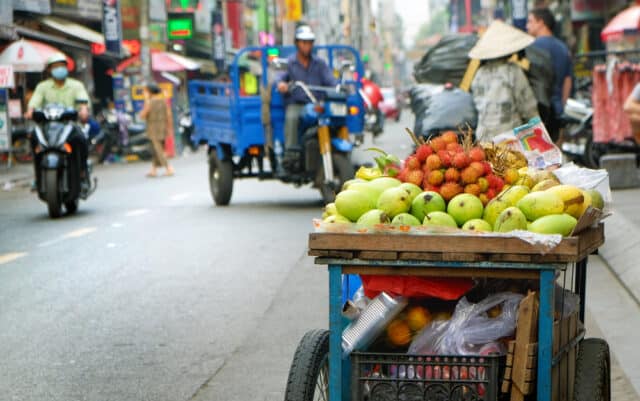 Gadesælgere i Ho Chi Minh City i Vietnam